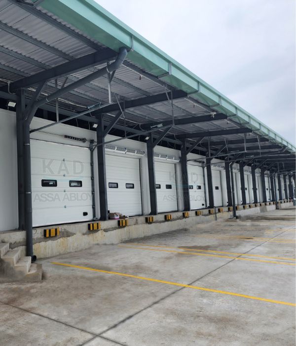 giới thiệu cửa cuốn trượt trần
