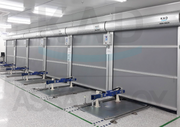 cửa cuốn tốc độ cao có băng chuyền lắp phòng sạch