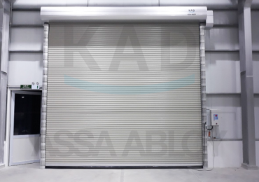 Mặt trước cửa KAD5000