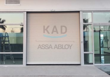 cua-cuon-nhom-toc-do-cao