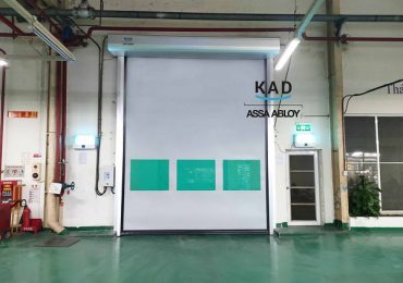 cửa nhựa ngăn bụi và côn trùng