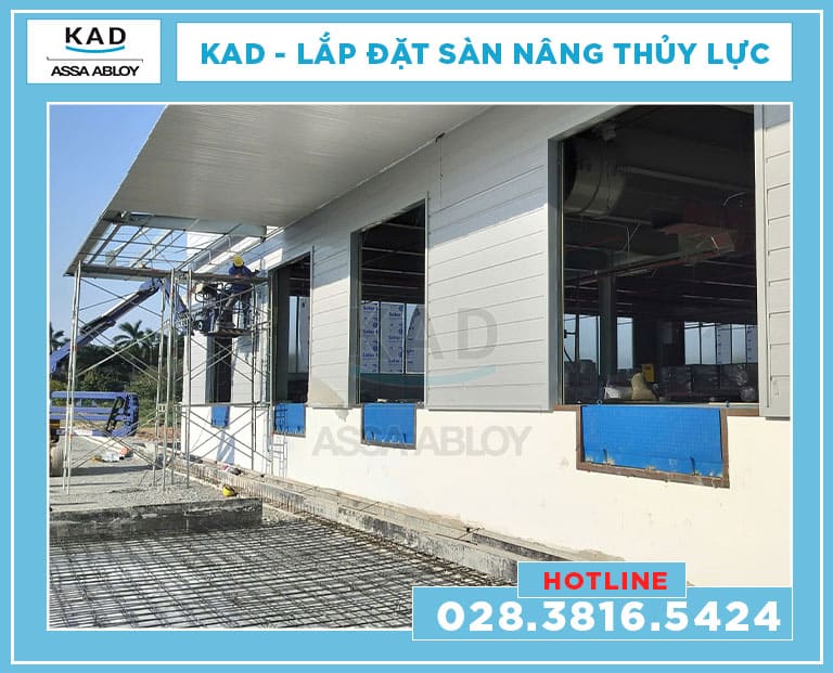 sàn nâng thủy lực tại nhà máy 